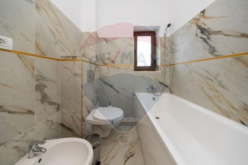 Casa cu 9 camere, teren 501 mp,  Harman! - 25