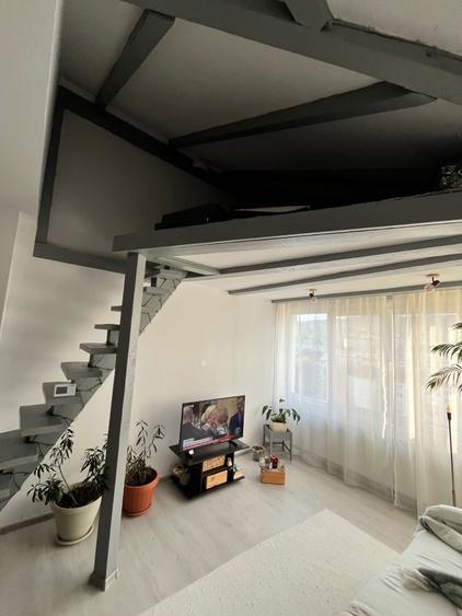 Vand apartament 4 camere Zavoi - 1