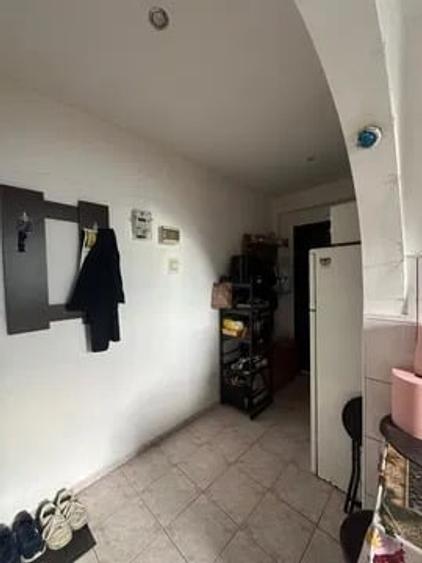 Apartament cu 2 camere semidecomandat în Podu Roș
