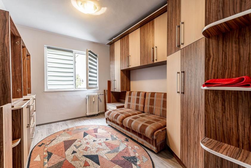 Apartament cu 2 camere semidecomandat în Aurel Vlaicu