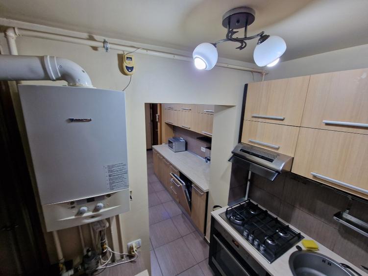 Inchiriez apartament, 2 camere, et 1, centrala, Str Orsova(Langa Vox) - 3