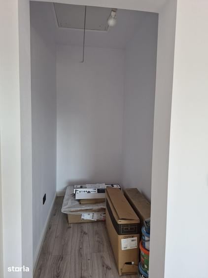Casă cu 4 camere cu Teren 505 Mp în Tomești