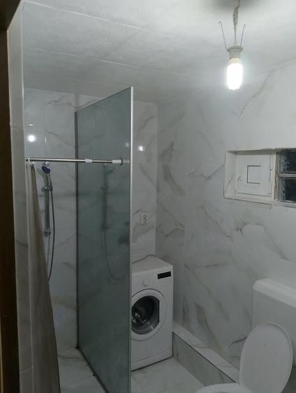 Casă cu 4 camere cu Teren 200 Mp în Central
