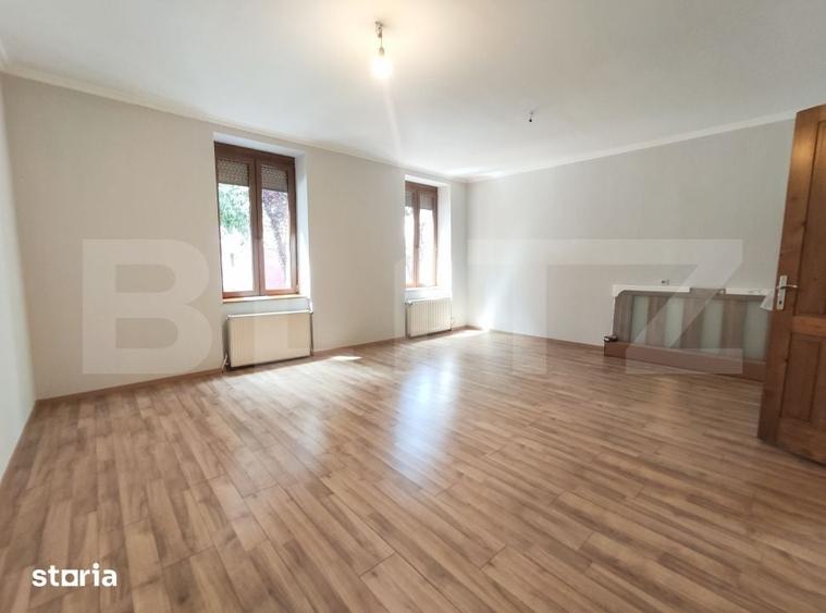 Casă cu 5 camere cu Teren 598 Mp în Central