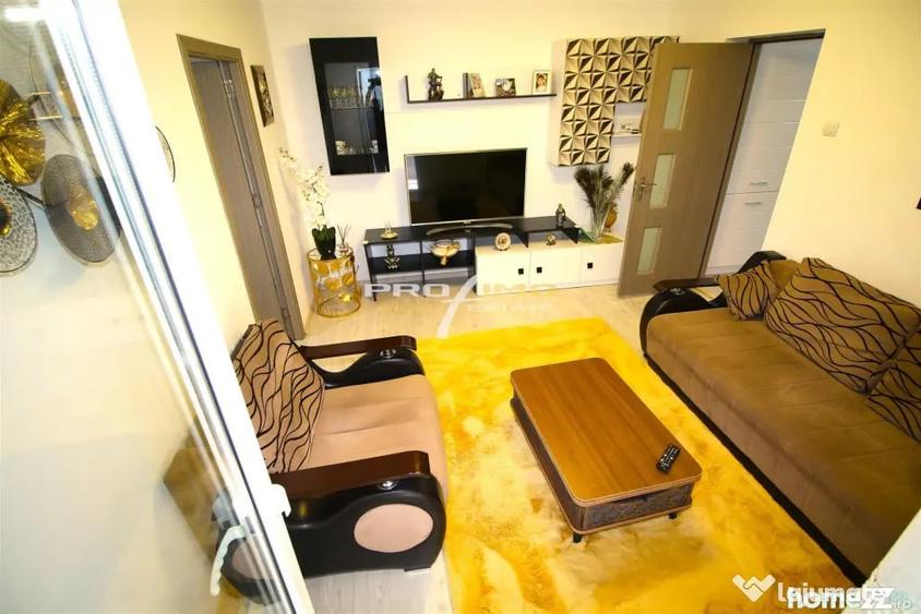 Apartament cu 3 camere semidecomandat în City Park Mall