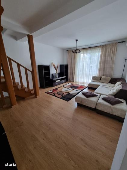 Casă cu 4 camere în Tamași