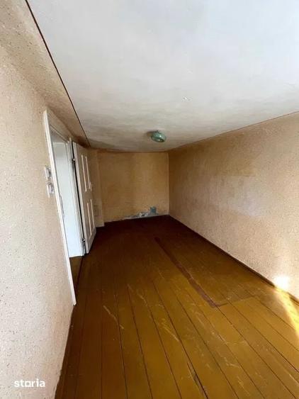 Casă cu 2 camere cu Teren 250 Mp în Central