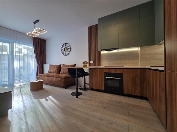 Apartament cu 2 camere decomandat în Podu Roș