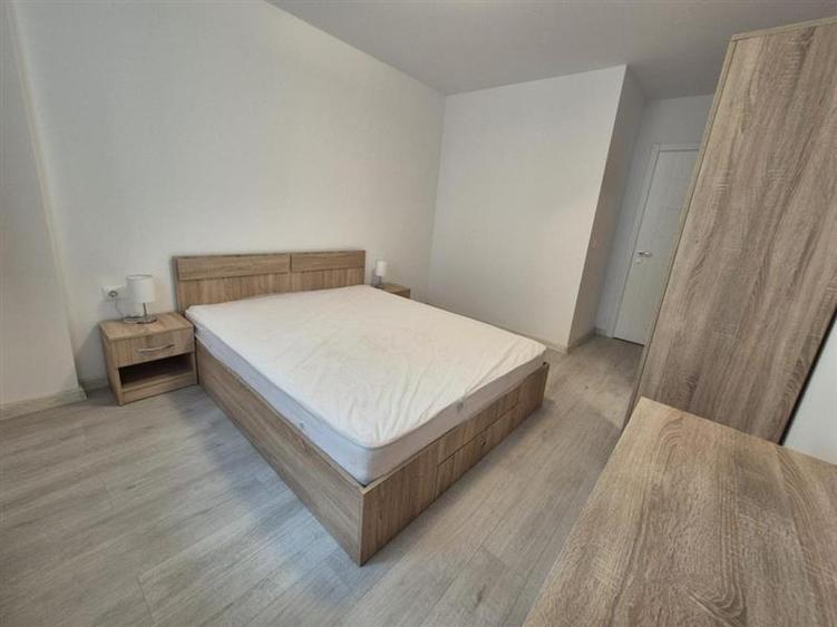 Apartament cu 2 camere decomandat în Titan
