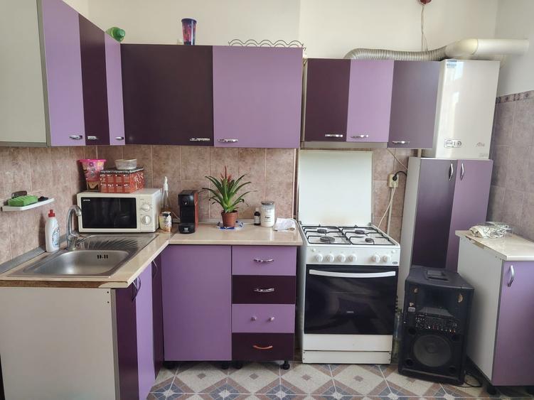 Apartament cu 2 camere decomandat în Sârbi
