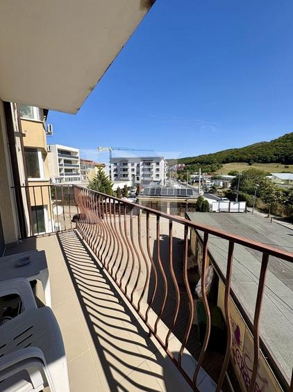 Apartament cu 2 camere semidecomandat, mobilat în Florești