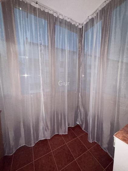 Inchiriez apartament 3 camere Beius