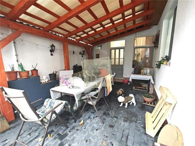 Casă individuală cu 4 camere cu Garaj în Trei Stejari