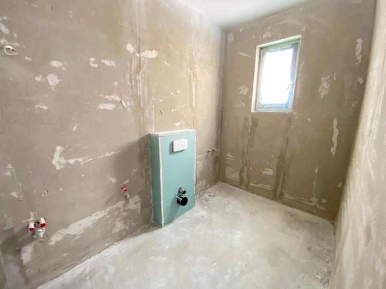 Duplex cu 4 camere cu Canalizare în Săcălaz