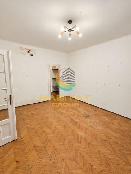 Apartament cu 3 camere semidecomandat în Gara de Nord