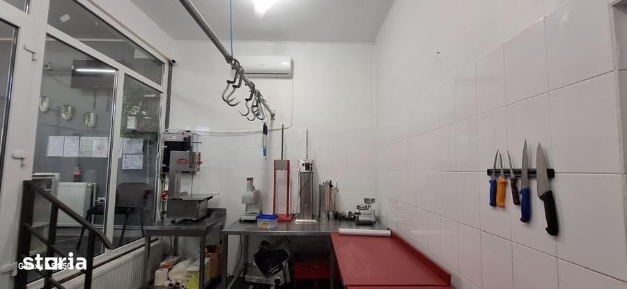 Spațiu comercial, de 86 mp, în Domnești
