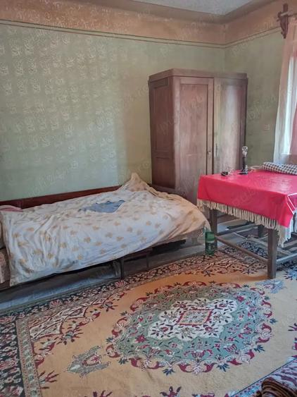 Casă cu 2 camere cu Teren 392 Mp în Rugășești