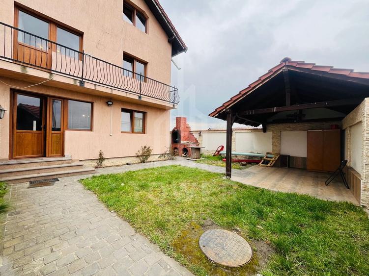 Casă individuală cu 5 camere cu Canalizare în Veterani