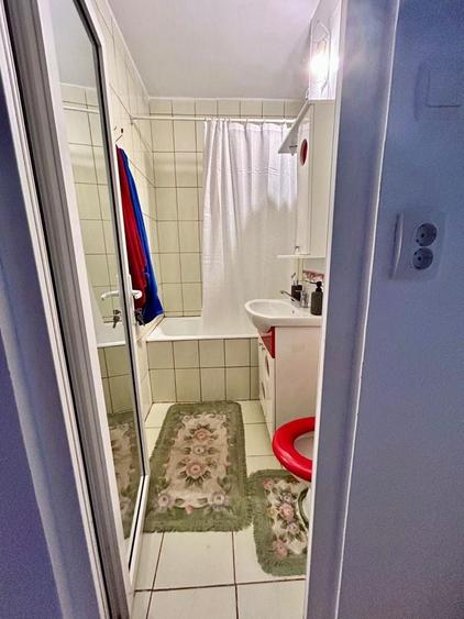 Apartament cu 2 camere semidecomandat în Mioriței