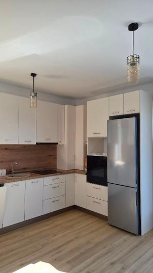 Apartament cu 2 camere semidecomandat, mobilat în Giroc