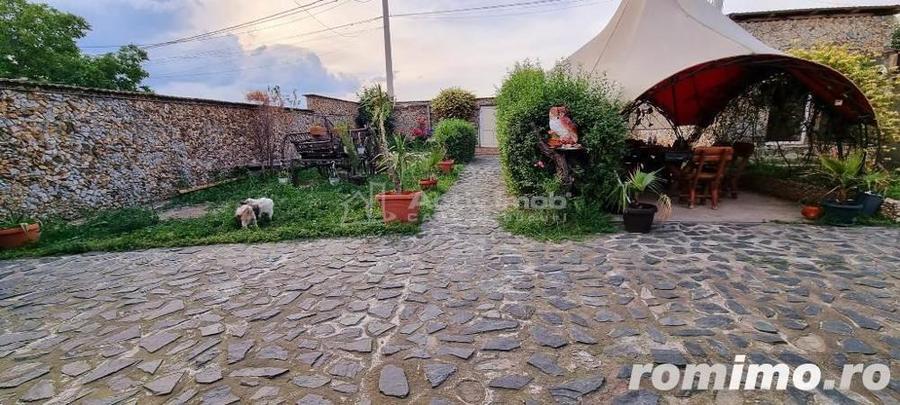 Casa pe sol, teren : 1460 mp - zona Spitalului Municipal - Bariera - 2