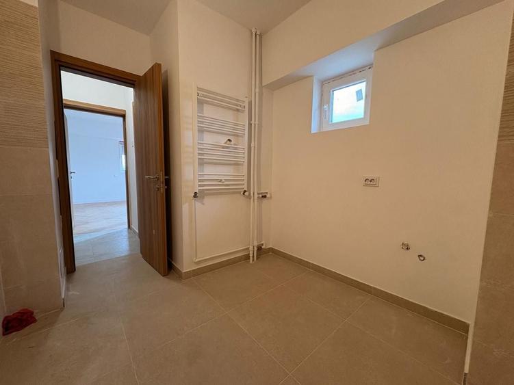 Ultracentral Unirii | 4 Camere Spațios cu Vedere la Parc | Bloc 1989 - 7