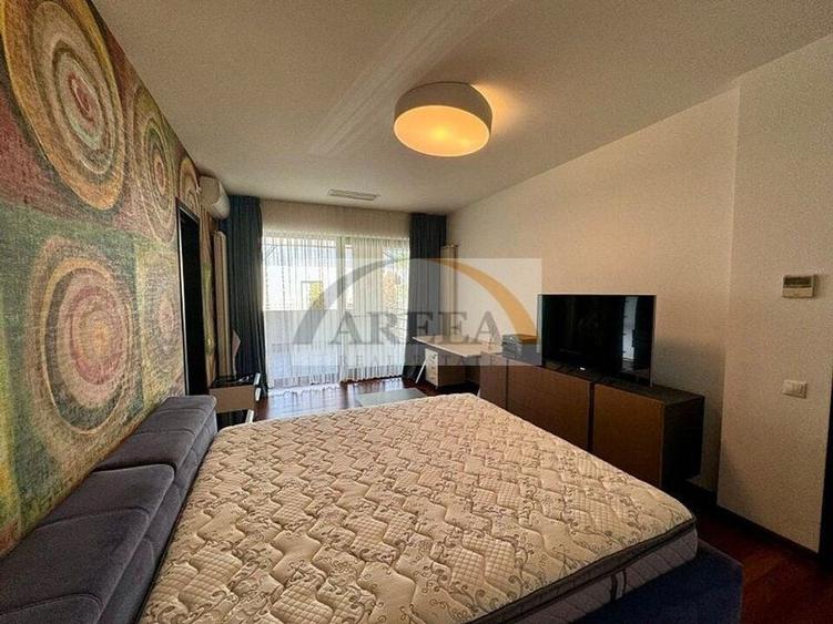 Vila lux de vanzare in cel mai dorit complex din Erou Iancu Nicolae-locatie rara - 19