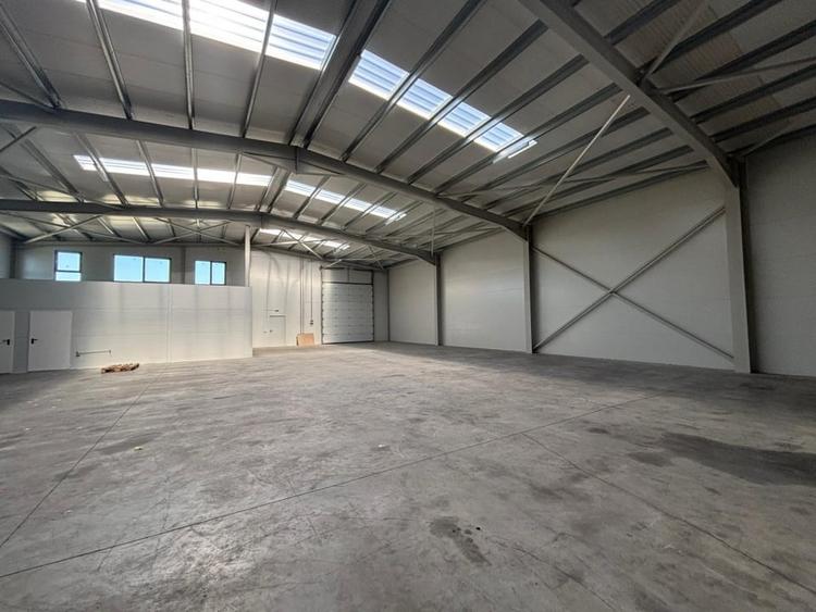 HAla 590 mp TBM Chitila  , rampa incarcare TIR - 2