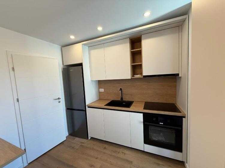 Spatiu birou de inchiriat - 2 camere Decomandat - 9