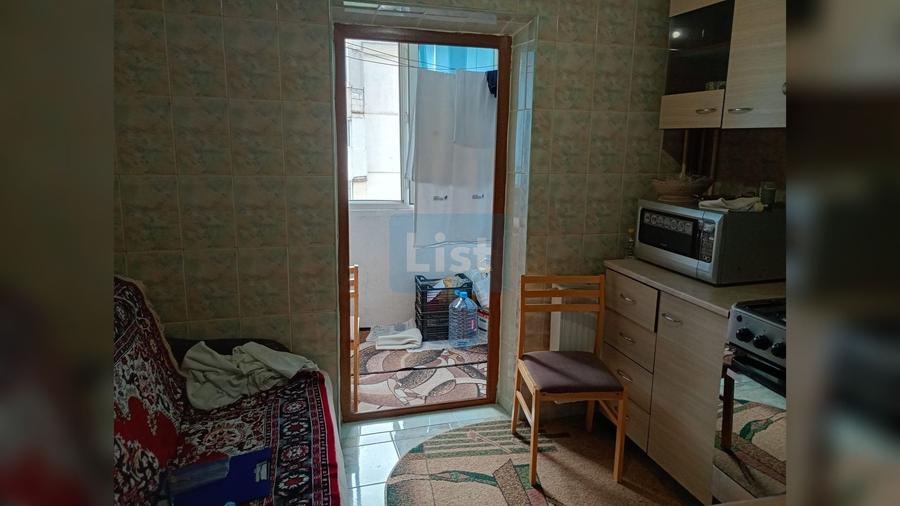 APARTAMENT 2 CAMERE DECOMANTAT ETAJUL 3 - 8