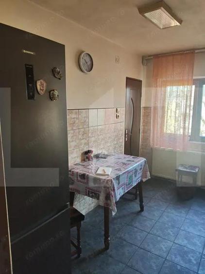 Apartament spatios 4 camere zona 500 - 4