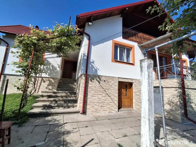 Casa 5 camere,util 112mp,beci,garaj,1200mp intravilan livada,deschidere 45m,Slanic - 2