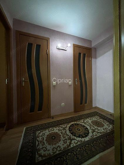Ofer spre inchiriere apartament cu 3 camere ?tefan cel Mare