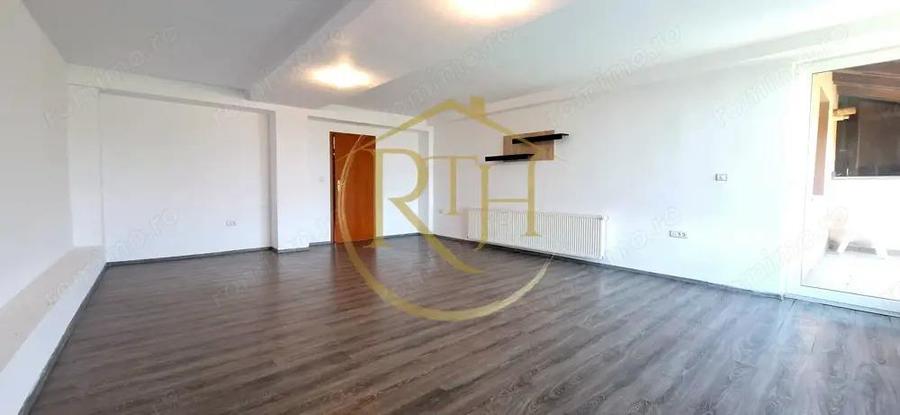 Oferim spre inchiriere, Apartament spatios, 4 camere, pentru locuit sau Firme - 16