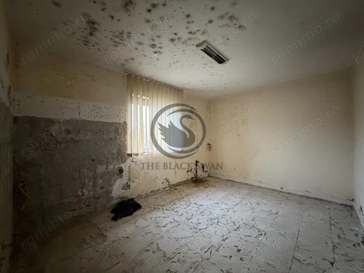 Casă cu 6 camere cu Canalizare în Ultracentral