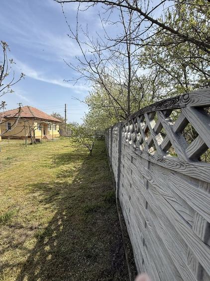 Casă cu 2 camere cu Teren 1090 Mp în Pielești
