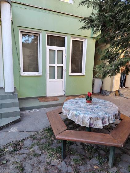 Chirie centru pt o persoana o camera la casa cu intrare separata din curte cu baie,bucatarie - 2