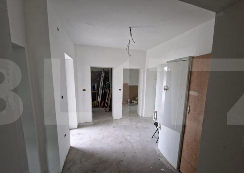 Casa semifinisata situata central in municipiul Dorohoi - 2