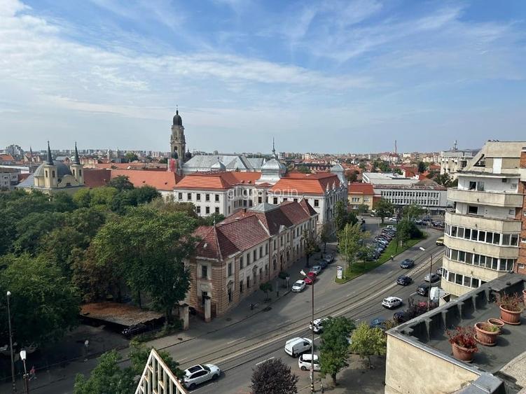 Apartament 4 camere, 126 mp, priveliste spectaculoasa, ultracentral, Bd. Magheru