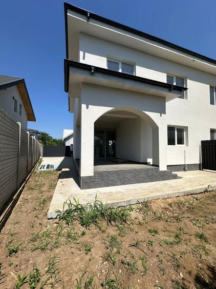 Duplex cu 4 camere cu Canalizare în Vârteju