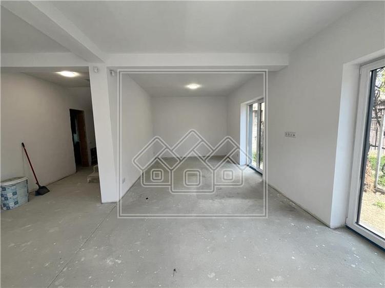 Casa de vanzare in Sibiu - noua, individuala, teren 335 mp - zona buna - 13