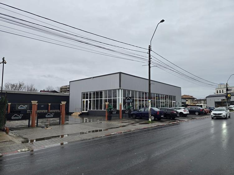 Showroom Pipera de vanzare - 1