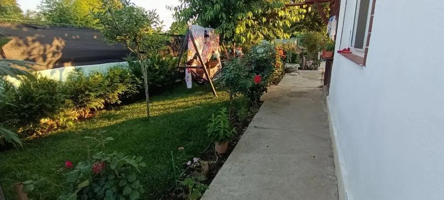 Vand casa cu teren in zona Titu - 20