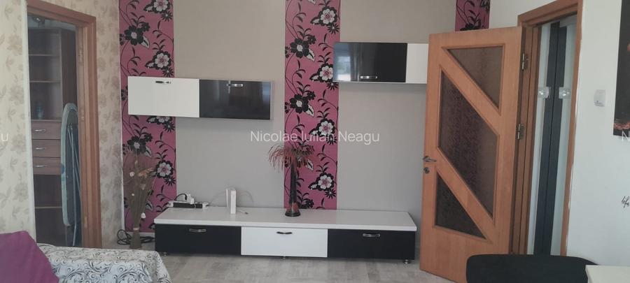 APARTAMENT CU 2 CAMERE SEMIDECOMANDAT ZONA CINA