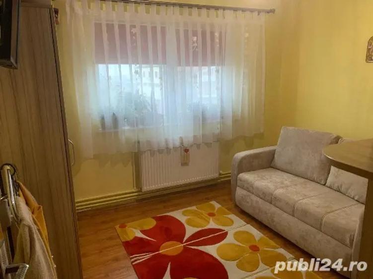 Proprietar vand apartament decomandat km 4-5 , vis-a-vis Kaufland - 3