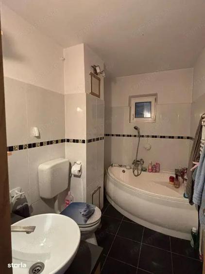 3 camere modelul mare 80 mp utili DECOMANDAT zona Saguna langa Casa de Pensii cu CENTRALA etaj 3 - 3