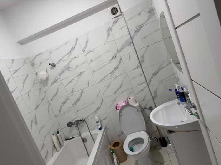 Apartament cu 2 camere decomandat în Exterior Vest