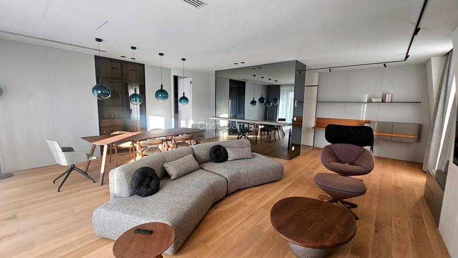 Romana, imobil nou, impecabil, pentru pretentiosi, lux, constructie 2025.