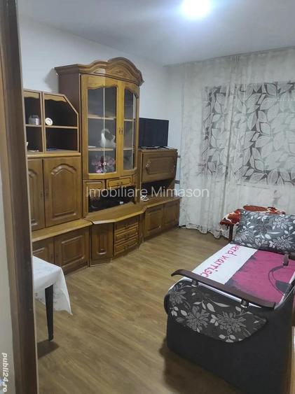 Ap 2 camere dec etj 1,zona liceul auto