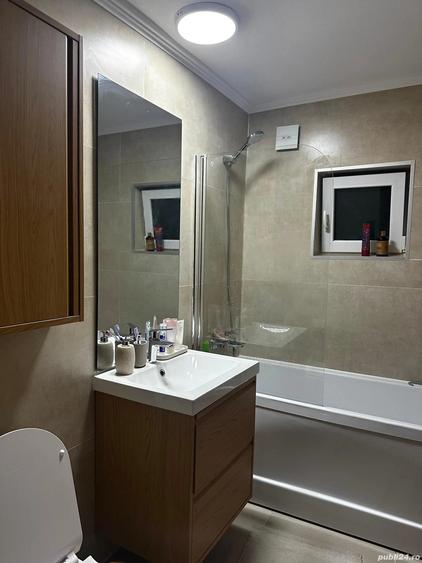 Apartament de vanzare 4 camere - Otopeni, Strada Traian nr. 17 - 19